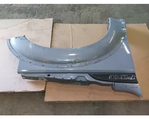 FORD F550SD (SUPER DUTY) FENDER ASSEMBLY, FRONT