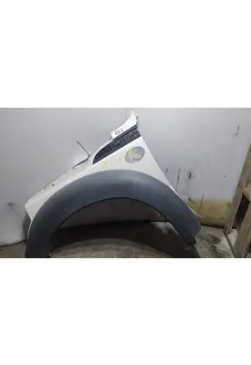 FORD F550SD (SUPER DUTY) FENDER ASSEMBLY, FRONT