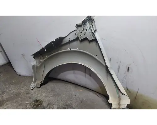 FORD F550SD (SUPER DUTY) FENDER ASSEMBLY, FRONT