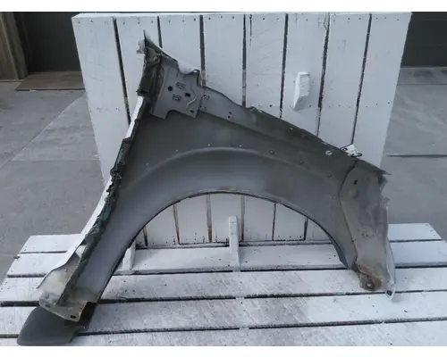 FORD F550SD (SUPER DUTY) FENDER ASSEMBLY, FRONT