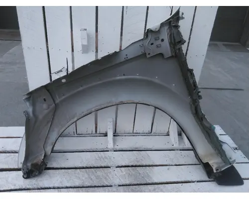 FORD F550SD (SUPER DUTY) FENDER ASSEMBLY, FRONT