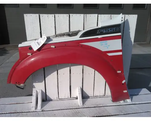 FORD F550SD (SUPER DUTY) FENDER ASSEMBLY, FRONT