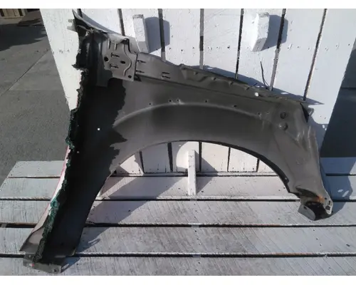 FORD F550SD (SUPER DUTY) FENDER ASSEMBLY, FRONT