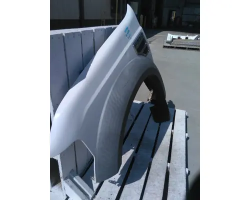 FORD F550SD (SUPER DUTY) FENDER ASSEMBLY, FRONT