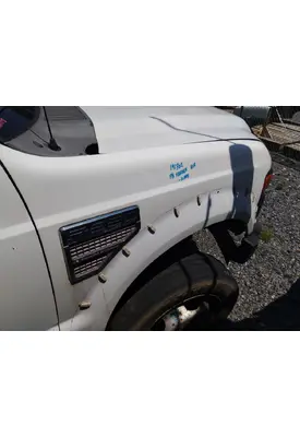 FORD F550SD (SUPER DUTY) FENDER ASSEMBLY, FRONT