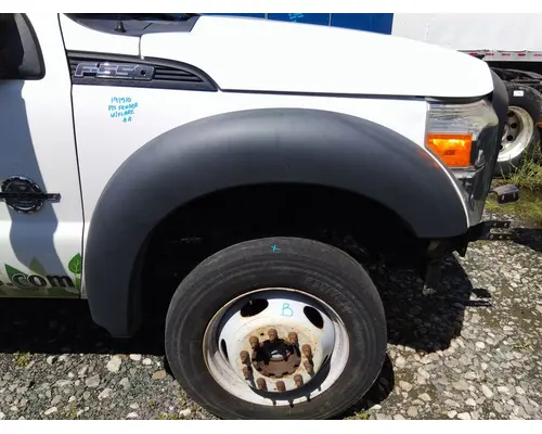 FORD F550SD (SUPER DUTY) FENDER ASSEMBLY, FRONT