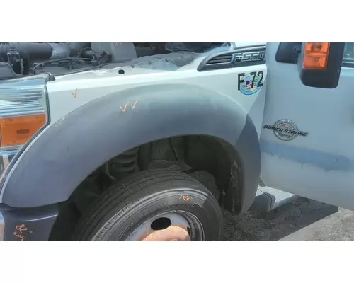 FORD F550SD (SUPER DUTY) FENDER ASSEMBLY, FRONT