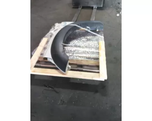 FORD F550SD (SUPER DUTY) FENDER ASSEMBLY, FRONT