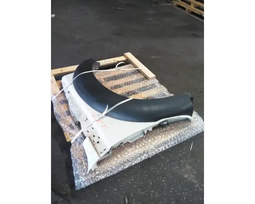 FORD F550SD (SUPER DUTY) FENDER ASSEMBLY, FRONT