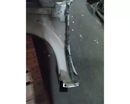 FORD F550SD (SUPER DUTY) FENDER ASSEMBLY, FRONT