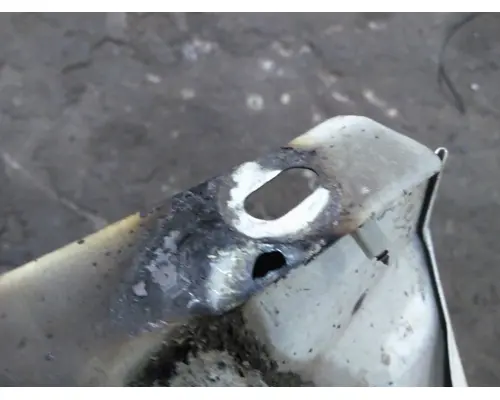 FORD F550SD (SUPER DUTY) FENDER ASSEMBLY, FRONT