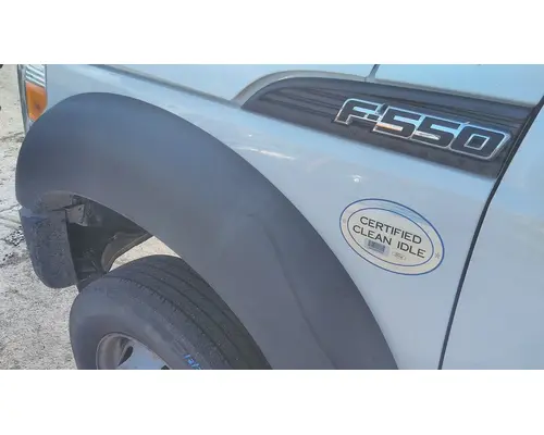 FORD F550SD (SUPER DUTY) FENDER ASSEMBLY, FRONT