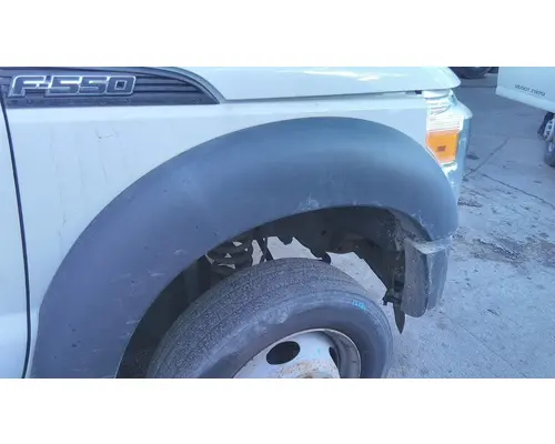 FORD F550SD (SUPER DUTY) FENDER ASSEMBLY, FRONT