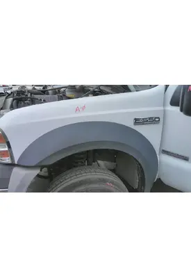 FORD F550SD (SUPER DUTY) FENDER ASSEMBLY, FRONT