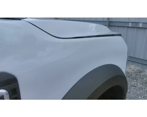 FORD F550SD (SUPER DUTY) FENDER ASSEMBLY, FRONT