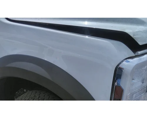 FORD F550SD (SUPER DUTY) FENDER ASSEMBLY, FRONT