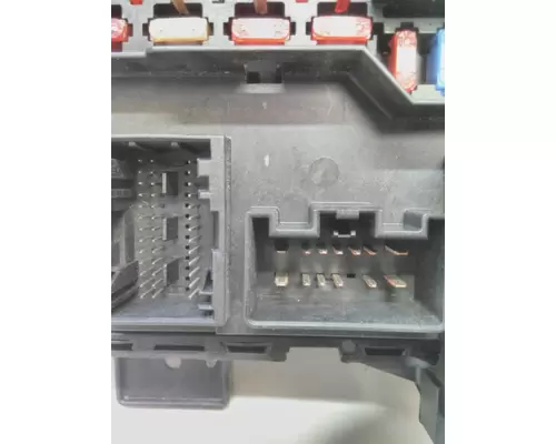 FORD F550SD (SUPER DUTY) FUSE BOX