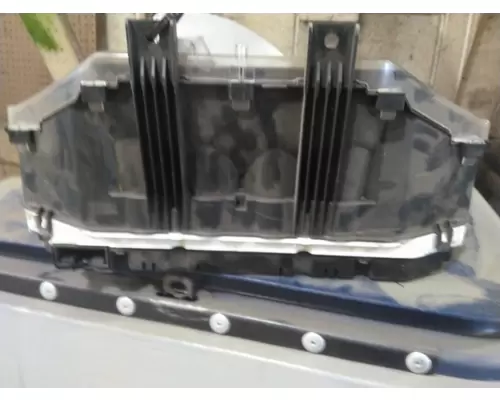 FORD F550SD (SUPER DUTY) GAUGE CLUSTER