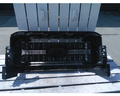 FORD F550SD (SUPER DUTY) GRILLE