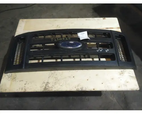 FORD F550SD (SUPER DUTY) GRILLE