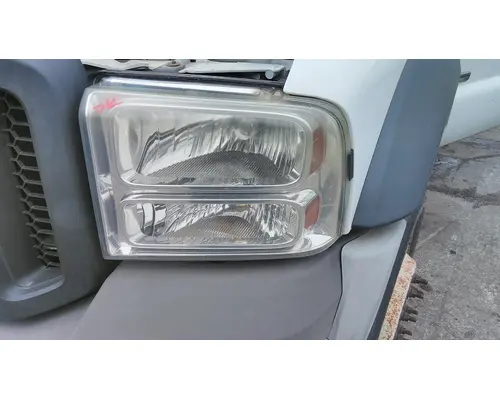 FORD F550SD (SUPER DUTY) HEADLAMP ASSEMBLY