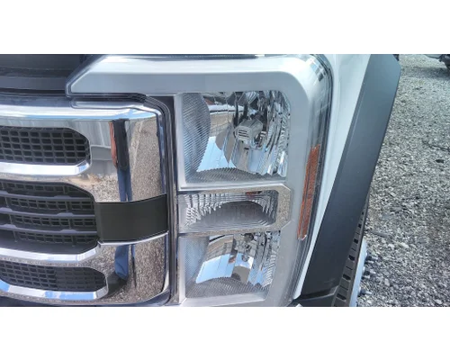 FORD F550SD (SUPER DUTY) HEADLAMP ASSEMBLY