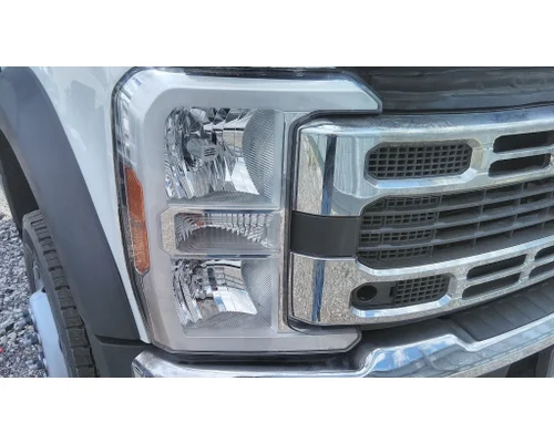 FORD F550SD (SUPER DUTY) HEADLAMP ASSEMBLY