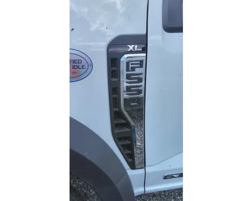 FORD F550SD (SUPER DUTY) HOOD ORNAMENT
