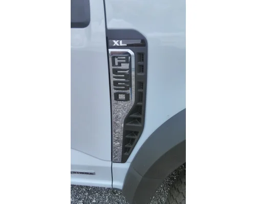 FORD F550SD (SUPER DUTY) HOOD ORNAMENT