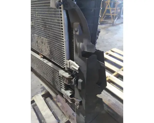 FORD F550SD (SUPER DUTY) RADIATOR ASSEMBLY