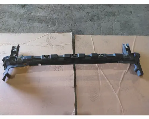 FORD F550SD (SUPER DUTY) RADIATOR BRACKET