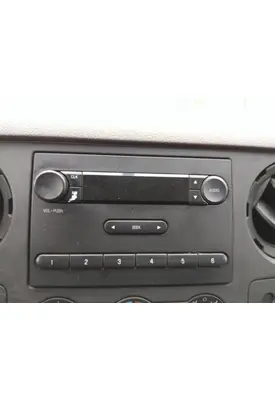 FORD F550SD (SUPER DUTY) RADIO AM/FM