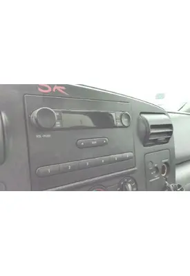 FORD F550SD (SUPER DUTY) RADIO AM/FM