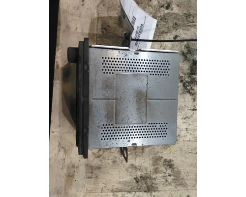 FORD F550SD (SUPER DUTY) RADIO AMFM