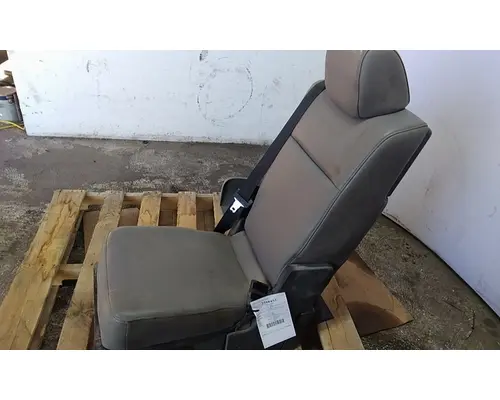 FORD F550SD (SUPER DUTY) SEAT, FRONT