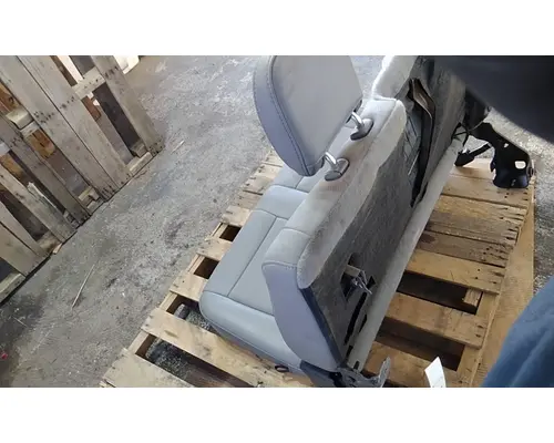 FORD F550SD (SUPER DUTY) SEAT, REAR