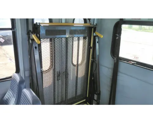 FORD F550SD (SUPER DUTY) WHOLE TRUCK FOR RESALE