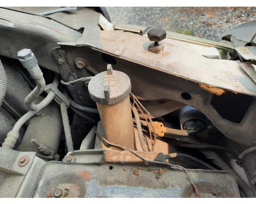 FORD F550SD (SUPER DUTY) WINDSHIELD WASHER RESERVOIR