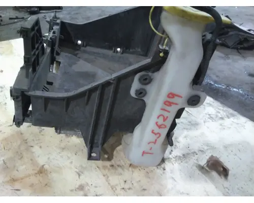 FORD F550SD (SUPER DUTY) WINDSHIELD WASHER RESERVOIR