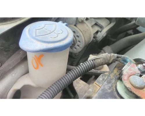 FORD F550SD (SUPER DUTY) WINDSHIELD WASHER RESERVOIR