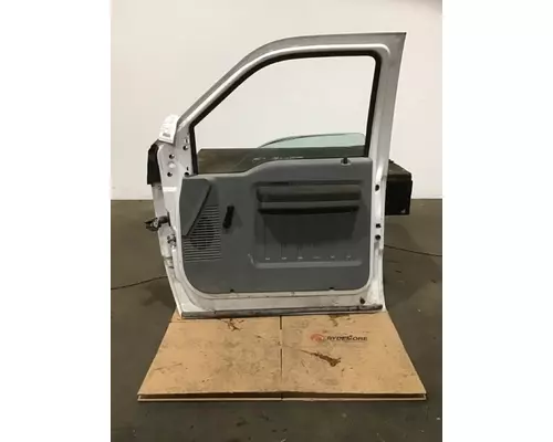 FORD F550 Door Assembly