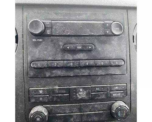 FORD F550 Radio