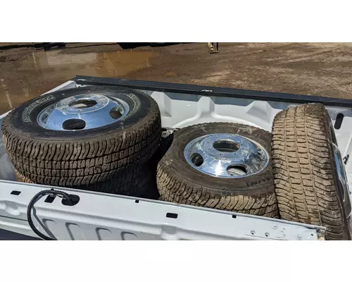 FORD F550 Tire and Rim