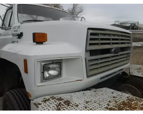 FORD F600 / F700 / F800 TILT Hood