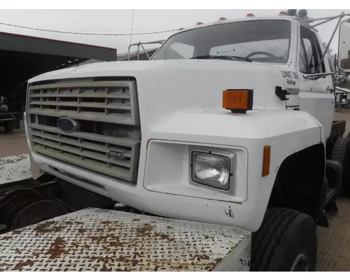 FORD F600 / F700 / F800 TILT Hood