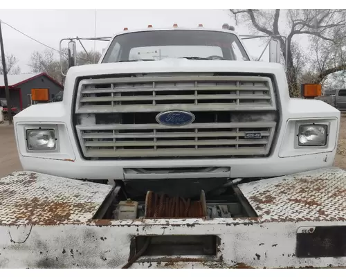 FORD F600 / F700 / F800 TILT Hood