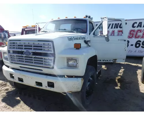 FORD F600 / F700 / F800 TILT Hood