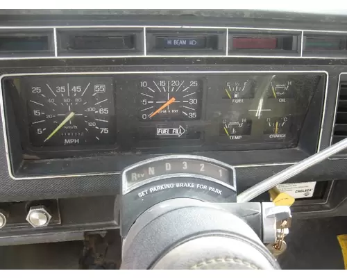 FORD F600 / F700 / F800 Instrument Cluster