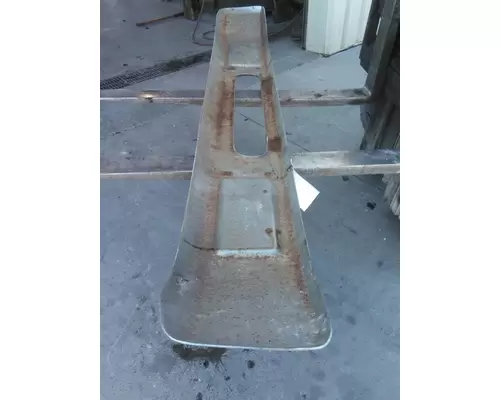 FORD F600 BUMPER ASSEMBLY, FRONT