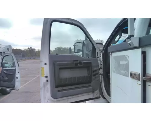 FORD F650 2000-2010 DOOR ASSEMBLY, FRONT